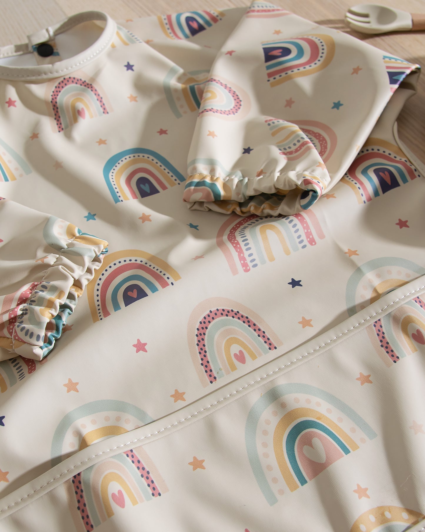 Pitkähihainen Ruokalappu - Sateenkaaret