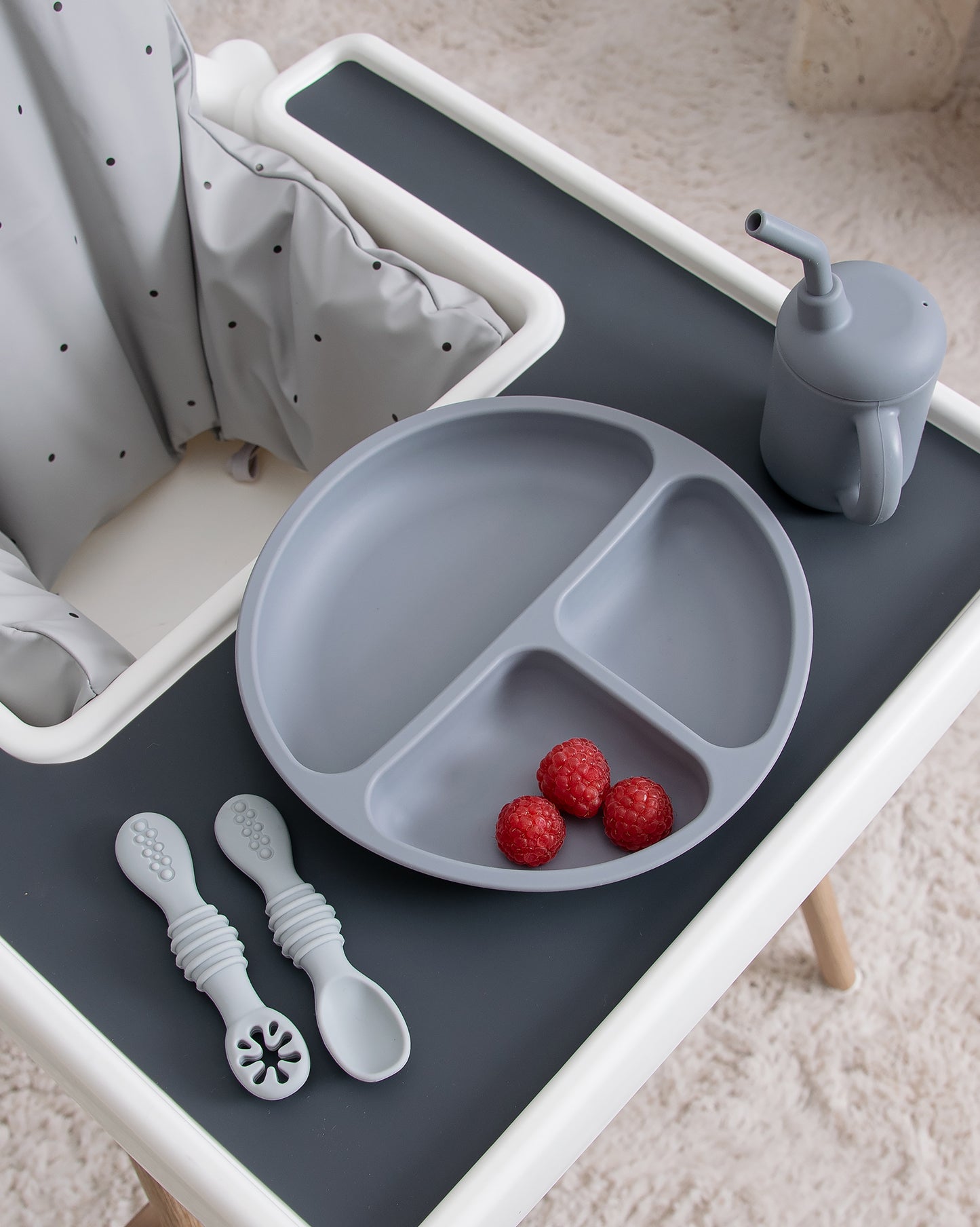 Kopp med sugerør og stopper - Grå