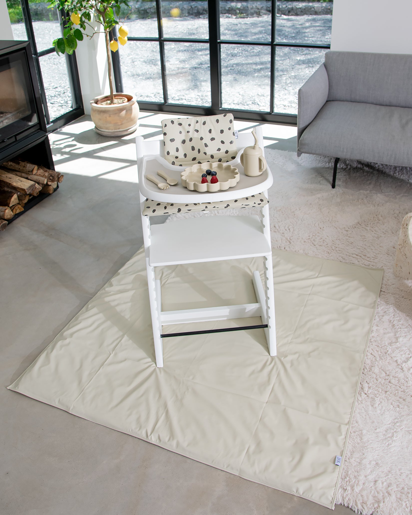Floor protector for high chair - Beige