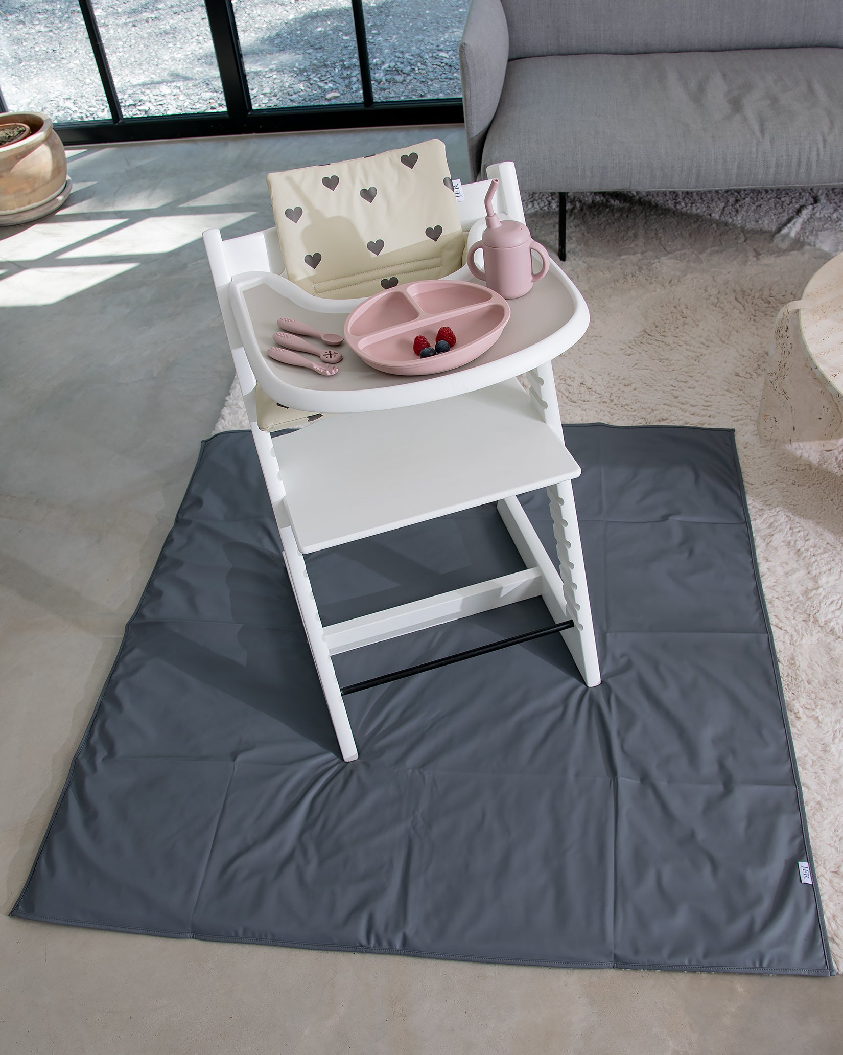 Floor protector for high chair - Grey