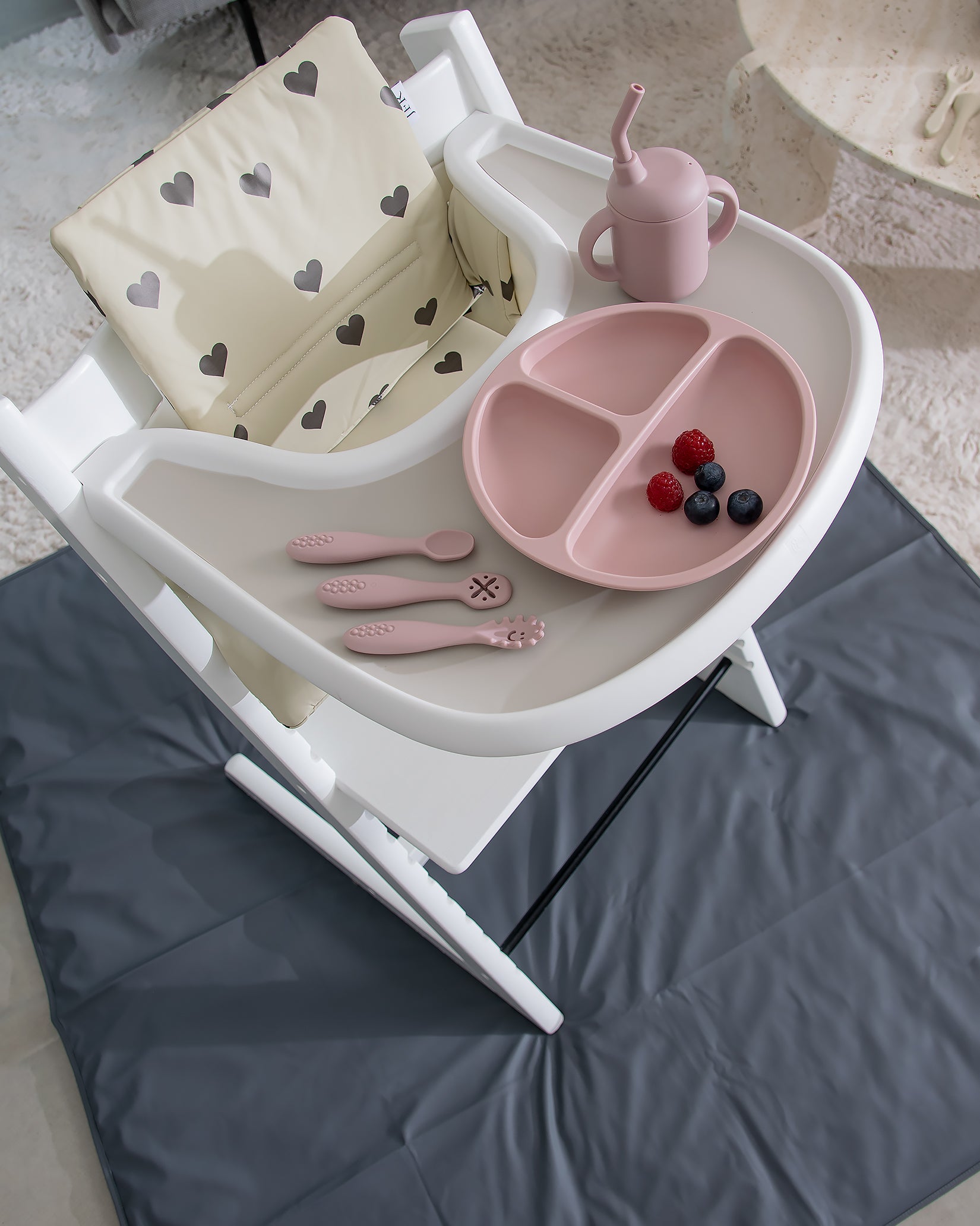 Floor protector for high chair - Grey