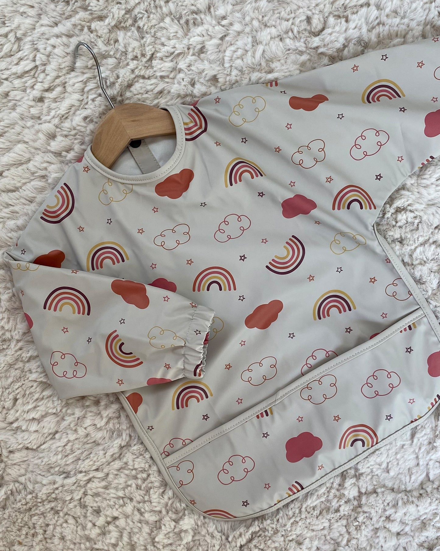 Langærmet hagesmæk - Beige skyer