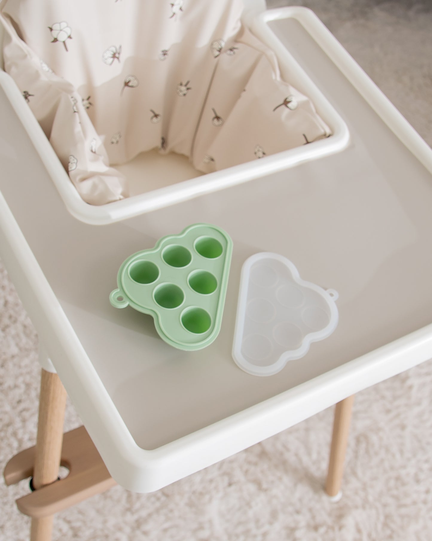 Lille silikoneform til babymad og puré - Grass Green