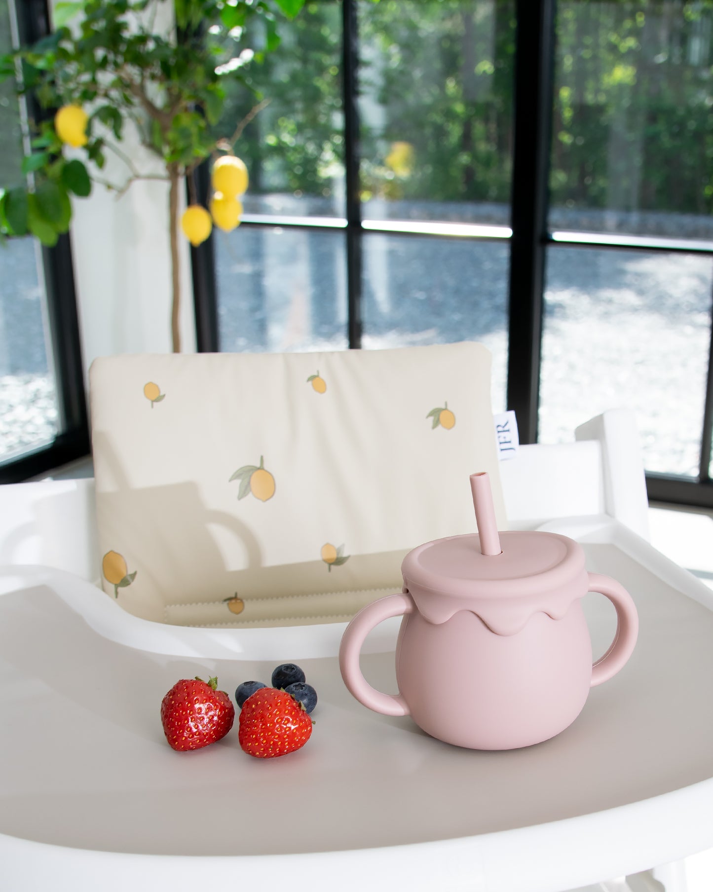 Kop/snackbox med sugerør & låg - Blush Pink