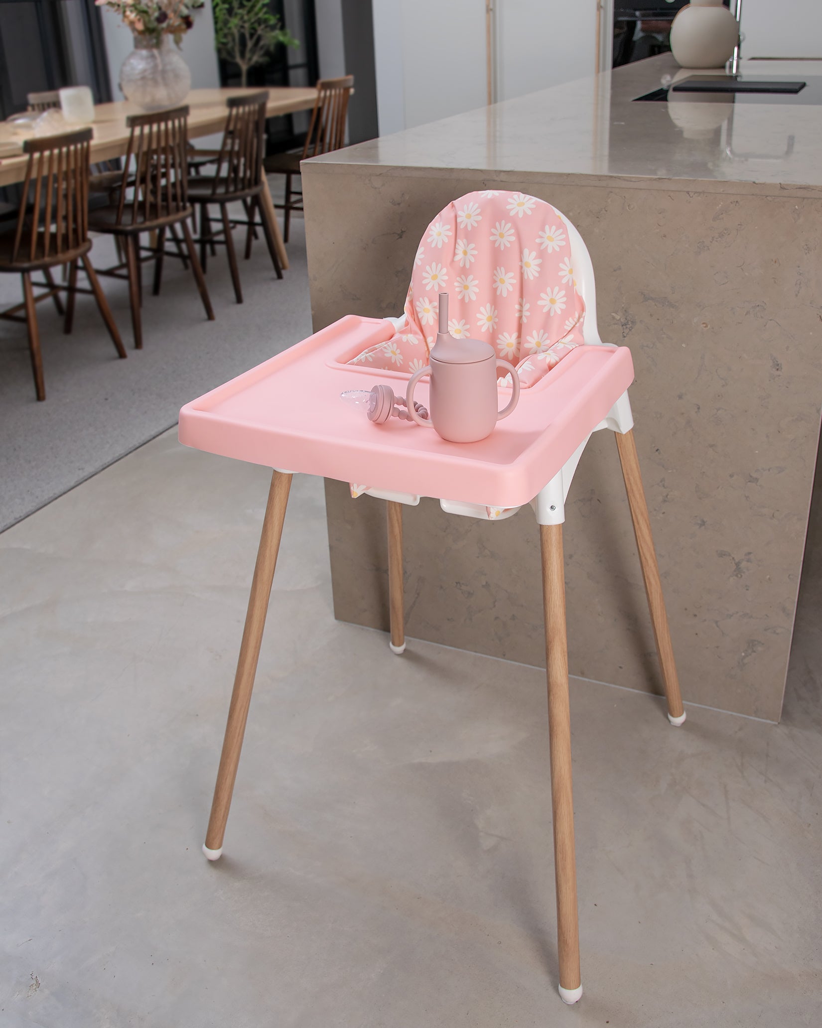 Full-Coverage Silicone Tray Mat - Pink