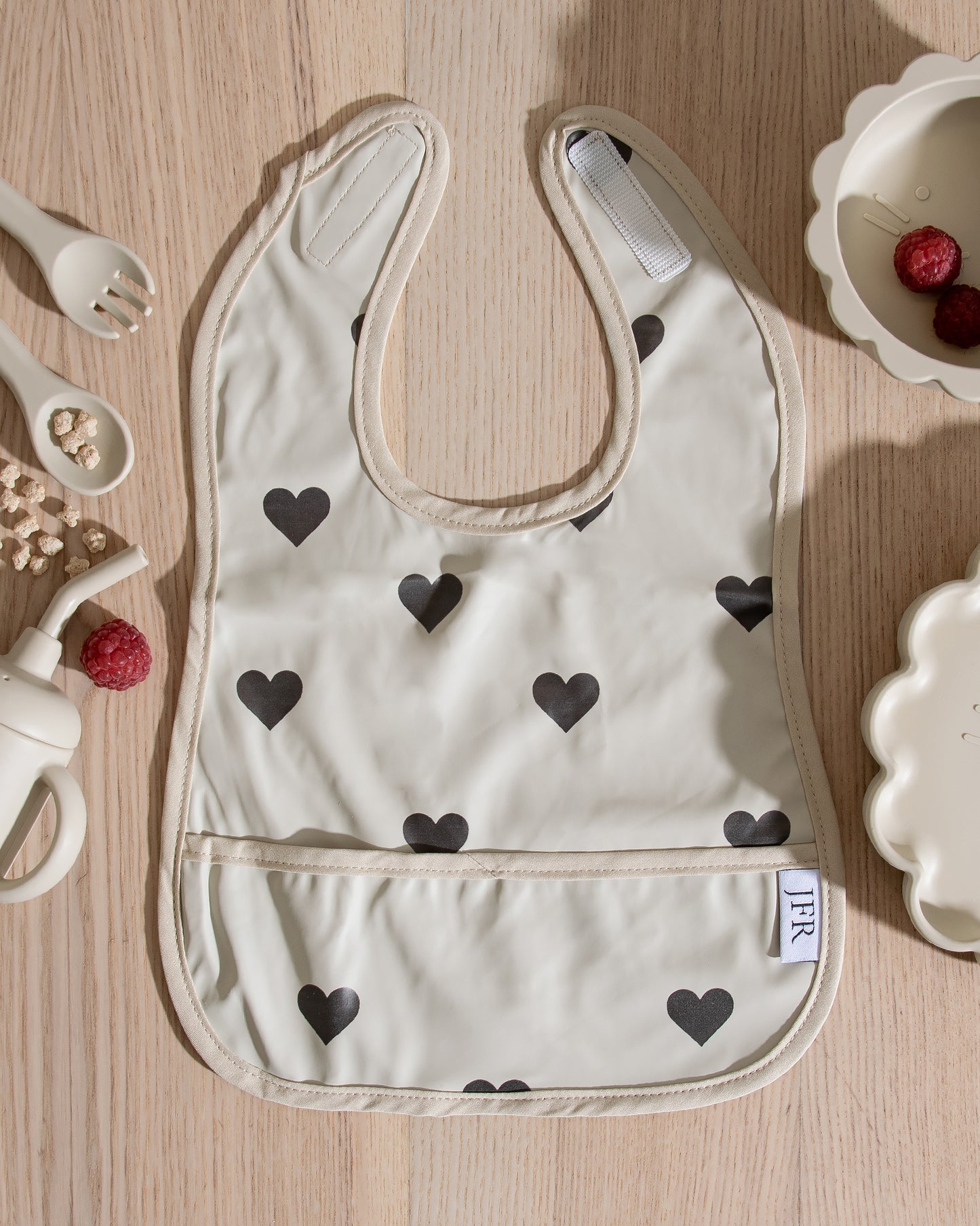 Avtorkbar/Vattentät Haklapp - Beige Med Hjärtan