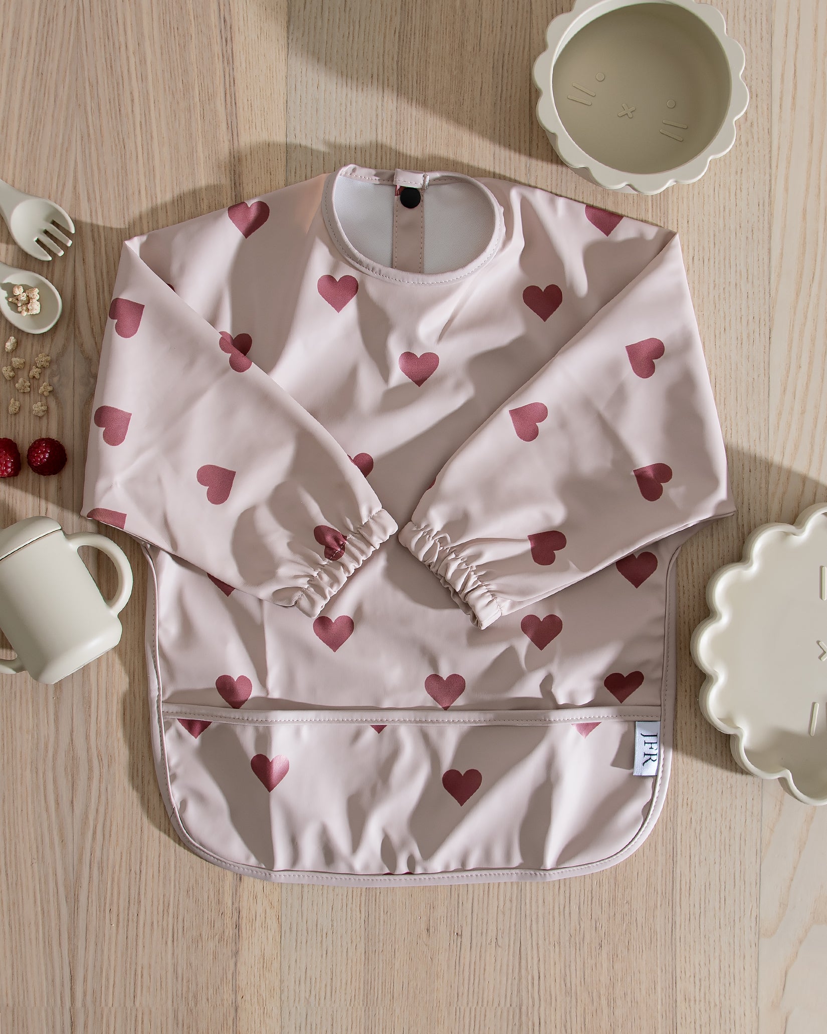 Långärmad Haklapp - Rosa med hjärtan
